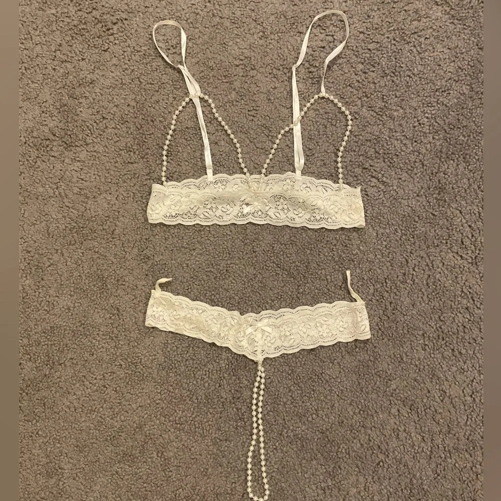 NEW Vintage Pearl and White Lace Bra Panties Thong Intimates Set Bride Wedding - Picture 3 of 6